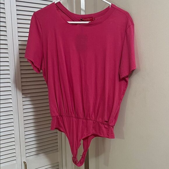 T shirt bodysuit - Picture 2 of 5